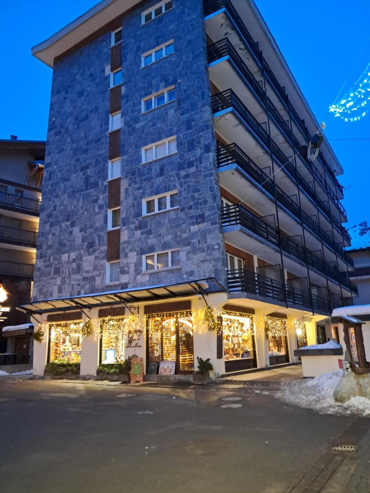 Appartamento Rinnovato Centralissimo A Cervinia Breuil-Cervinia Kültér fotó